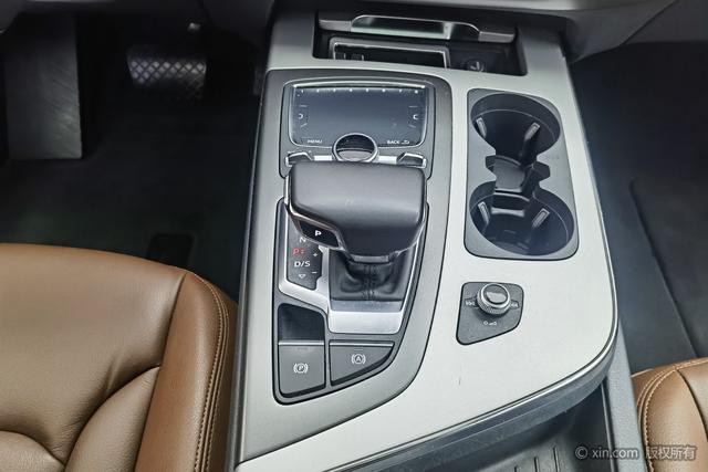 Audi Q7 2019 45 TFSI Comfort — фото 15