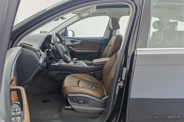 Audi Q7 2019 45 TFSI Comfort — фото 17