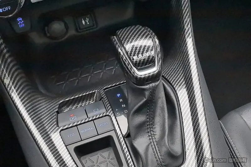 Toyota Wildlander — фото 10