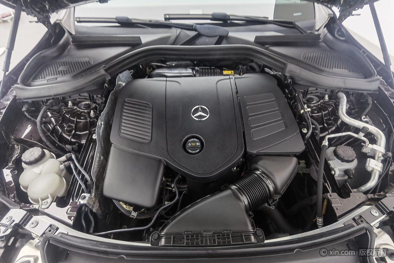 Mercedes-Benz GLC 2023 GLC 260 L 4MATIC 5 мест
