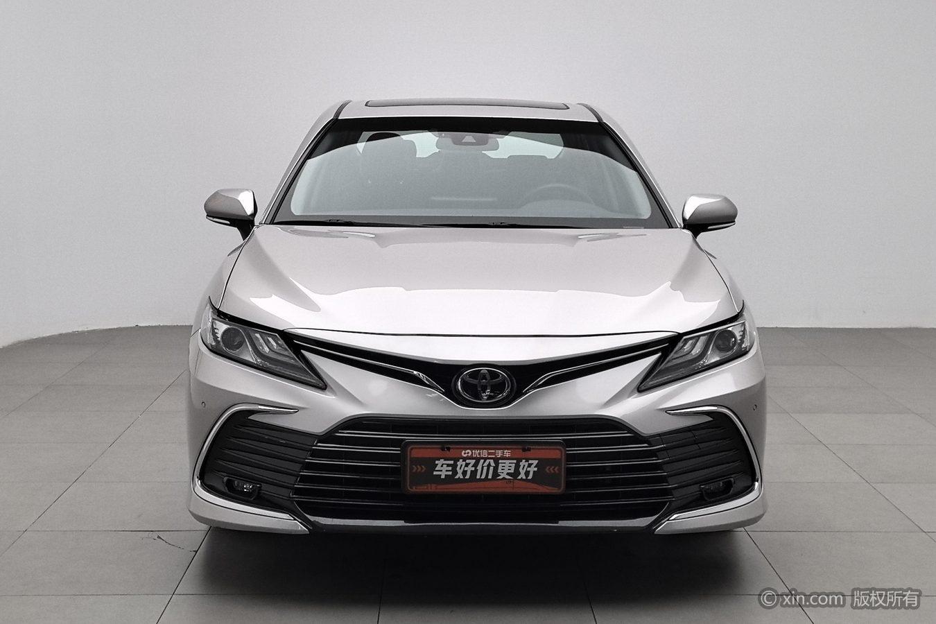 Toyota Camry 2021 2.0G Luxury