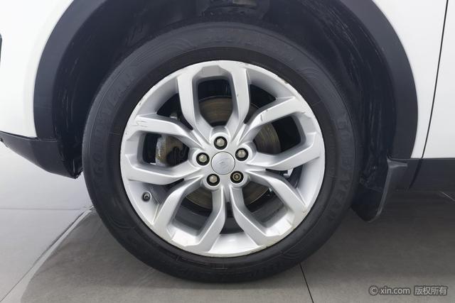 Land Rover Discovery Sport 2016 2.0 T HSE — фото 9