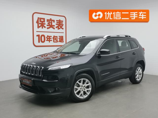 Jeep Cherokee 2016 года выпуска