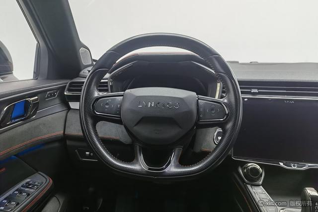 Lynk & Co 05 2020 2.0 TD 4 WD Halo — фото 14