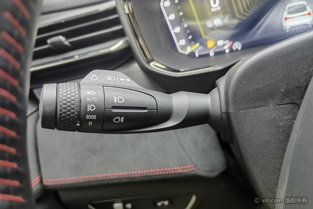Lynk & Co 05 2020 2.0 TD 4 WD Halo — фото 16