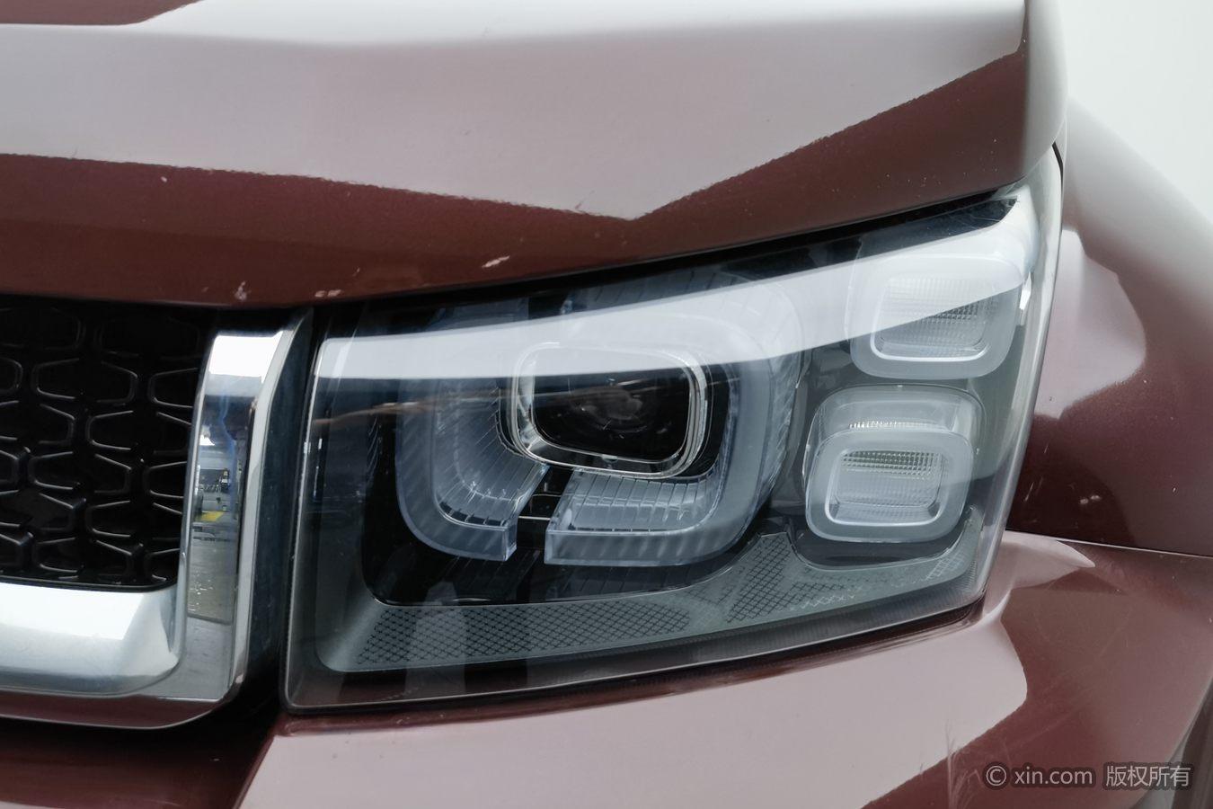 BAIC BJ40 2018 PLUS 2.3T AT Premium
