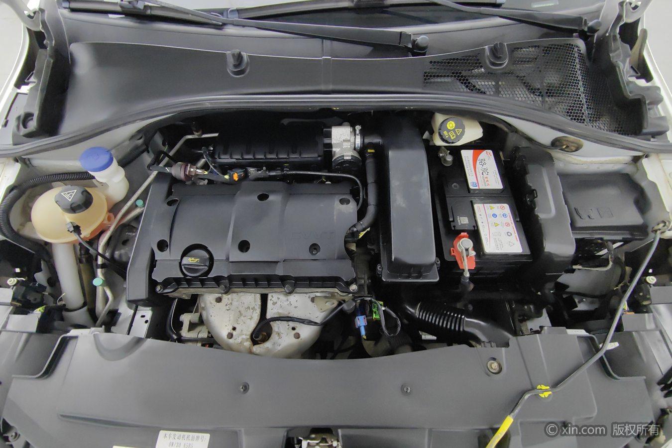 Peugeot 301 2016 1.6L AT Comfort