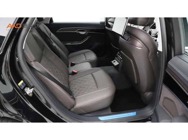 Audi A8 2024 A 8 L 55 TFSI quattro Flagship — фото 8