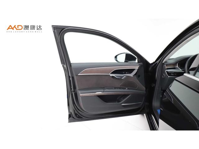 Audi A8 2024 A 8 L 55 TFSI quattro Flagship — фото 10