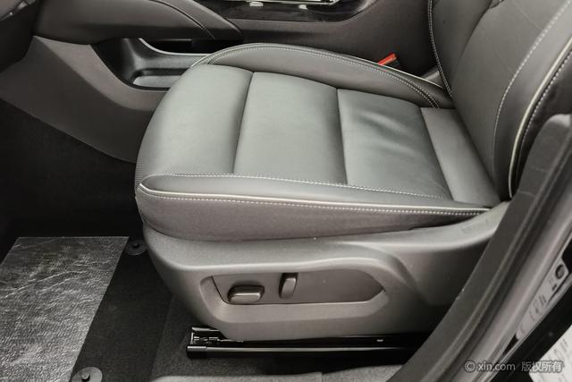 Buick Envision 2024 Plus 28 T 4 WD — фото 18