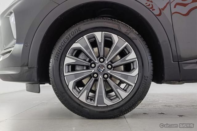 Buick Envision 2024 Plus 28 T 4 WD — фото 8