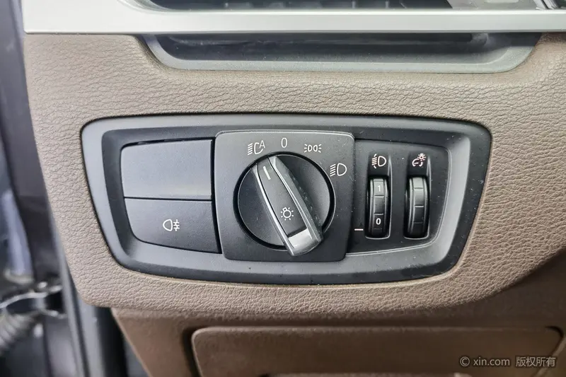 BMW X1 — фото 12