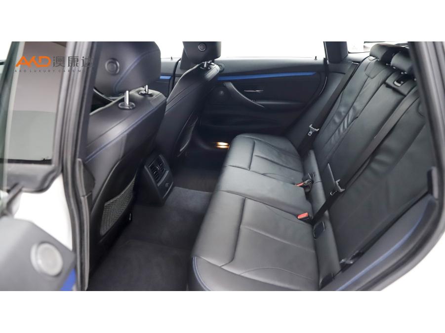 BMW 3 Series GT 3 GT 2017 330i xDrive M Sport