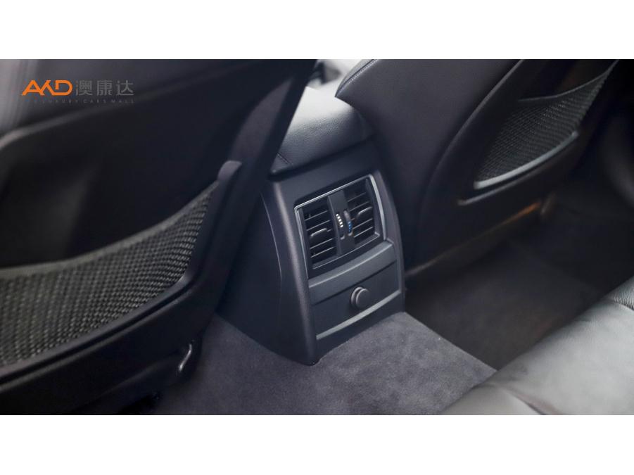 BMW 3 Series GT 3 GT 2017 330i xDrive M Sport