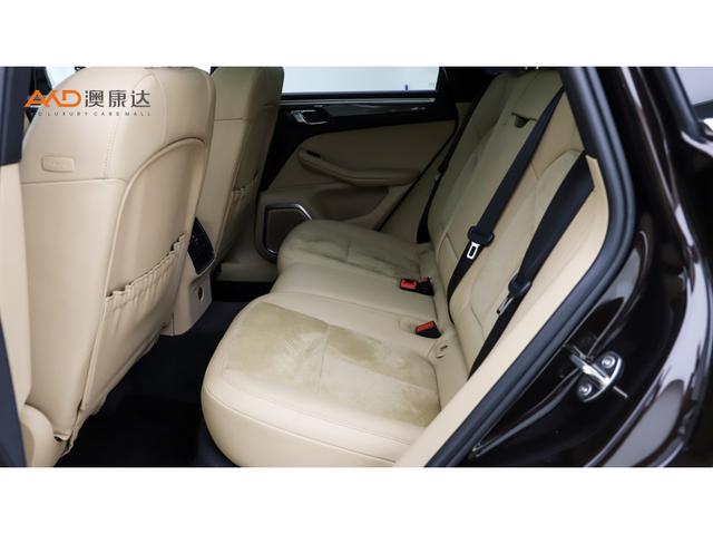 Porsche Macan 2021 Macan 2.0 T — фото 10