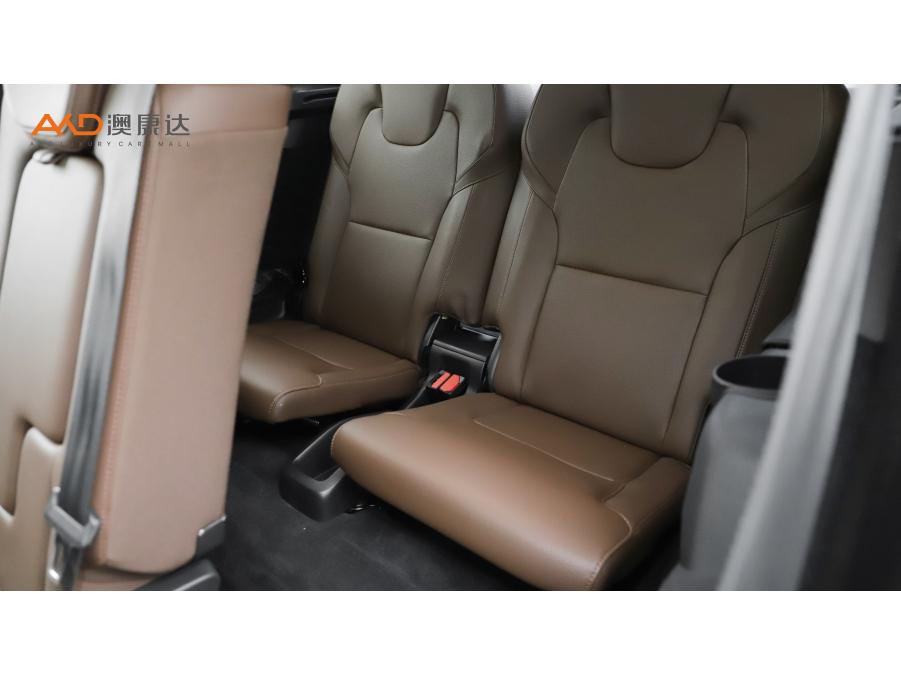 Volvo XC90 2022 B6 Luxury 7 мест
