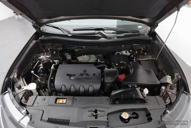 Mitsubishi Outlander 2020 2.4 L 4 WD 5 — фото 5