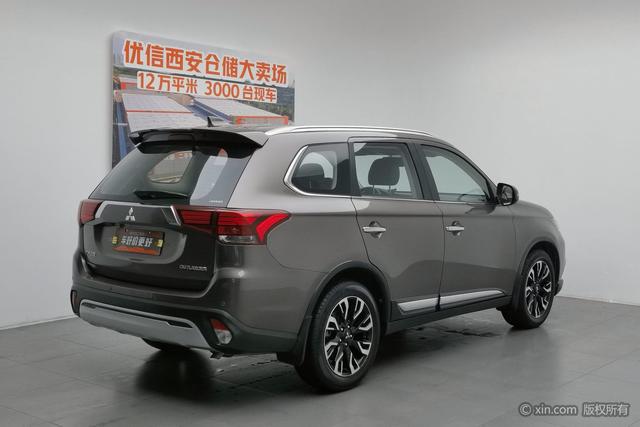 Mitsubishi Outlander 2020 2.4 L 4 WD 5 — фото 4