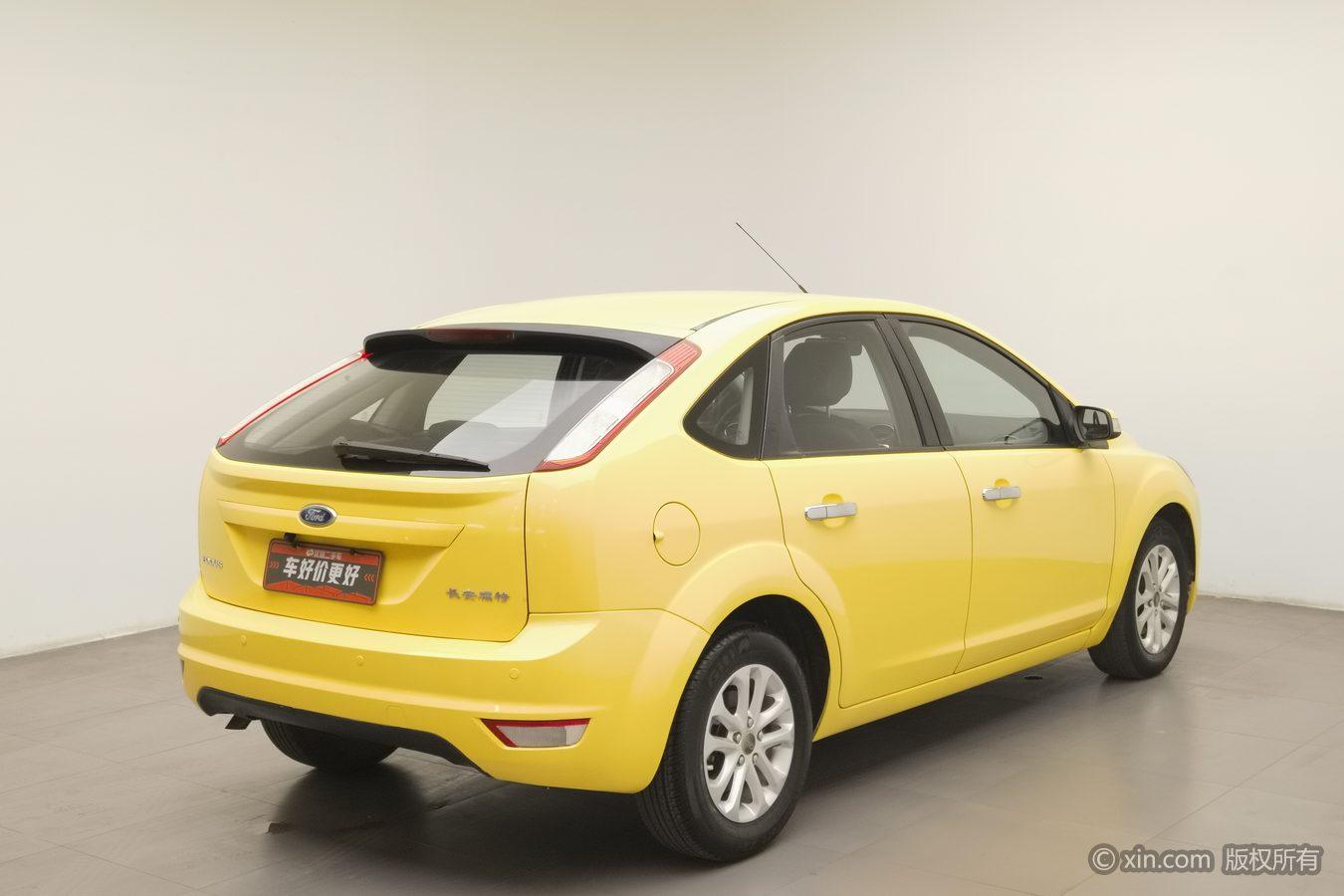 Ford Focus 2012 1.8L AT