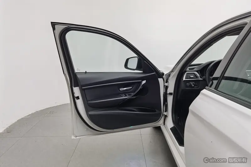 BMW 3 Series — фото 16