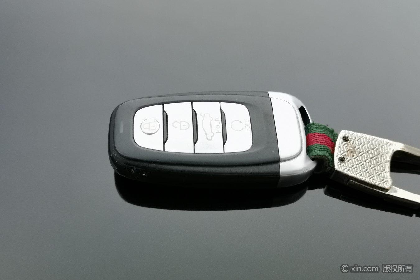 Hongqi E-HS9 2020 510km мест