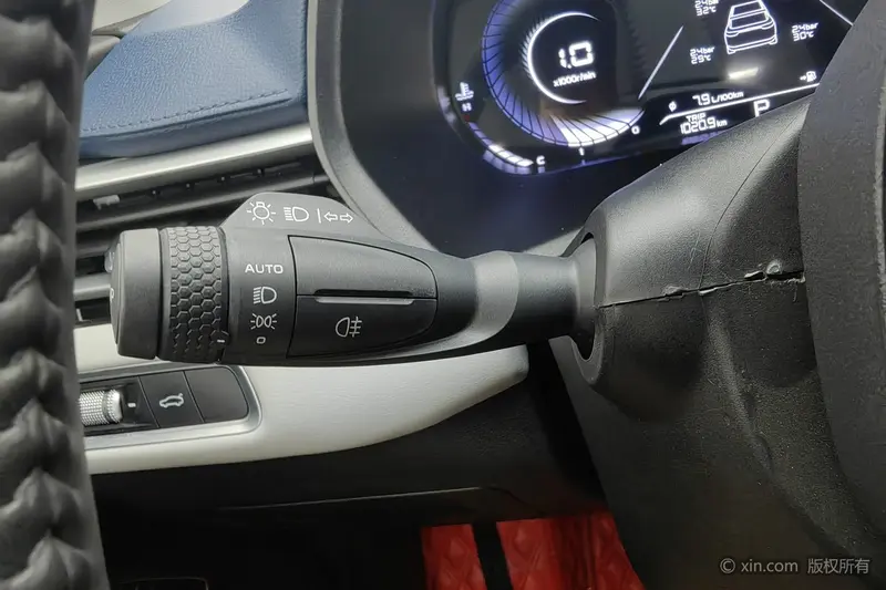 Geely Emgrand 4 1.5L CVT флагман — фото 10