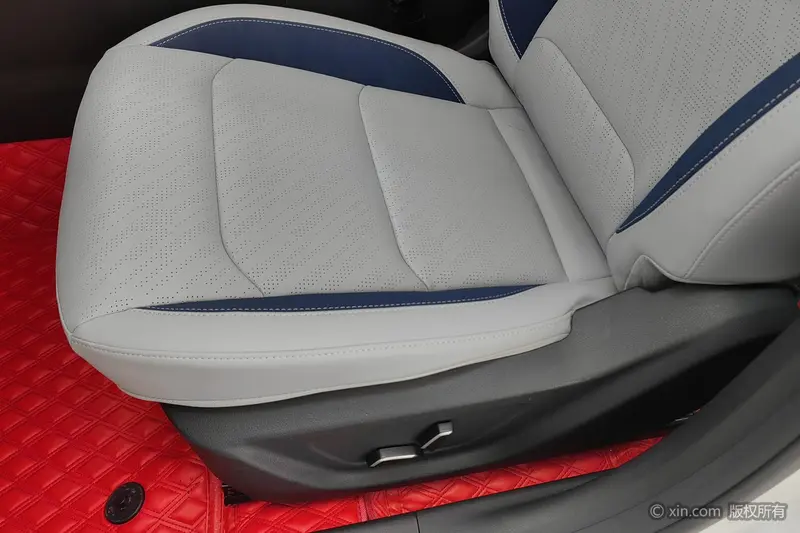 Geely Emgrand 4 1.5L CVT флагман — фото 12