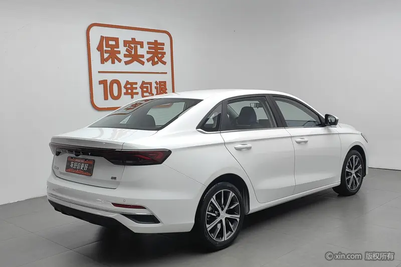Geely Emgrand 4 1.5L CVT флагман — фото 4
