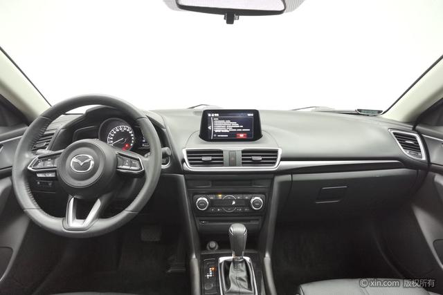 Mazda 3 2017 2.0 L ATPremium V — фото 12