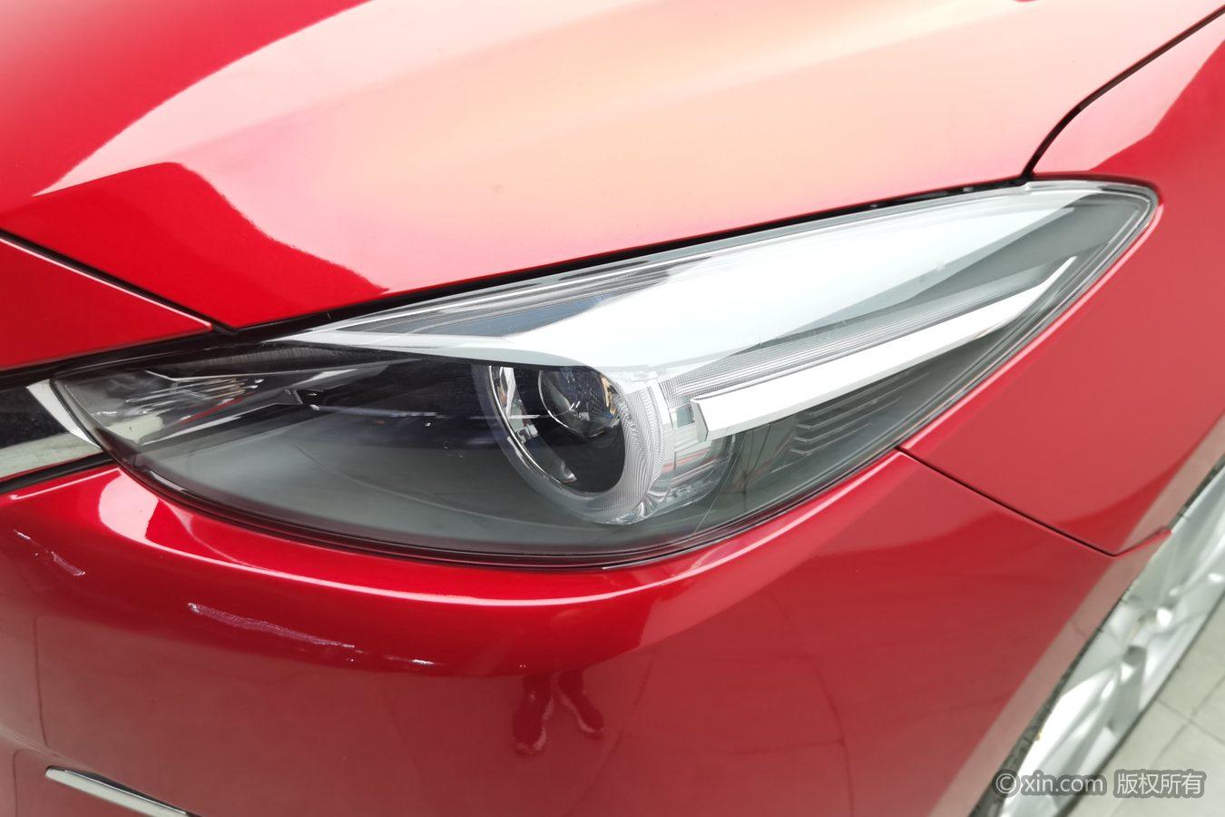 Mazda Mazda3 3 2017 2.0L AT Luxury V