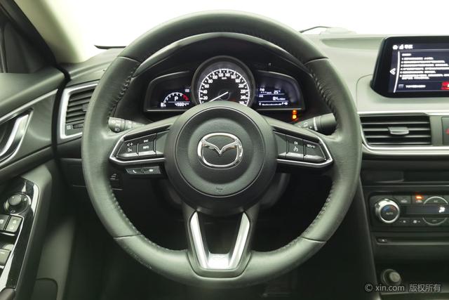 Mazda 3 2017 2.0 L ATPremium V — фото 14