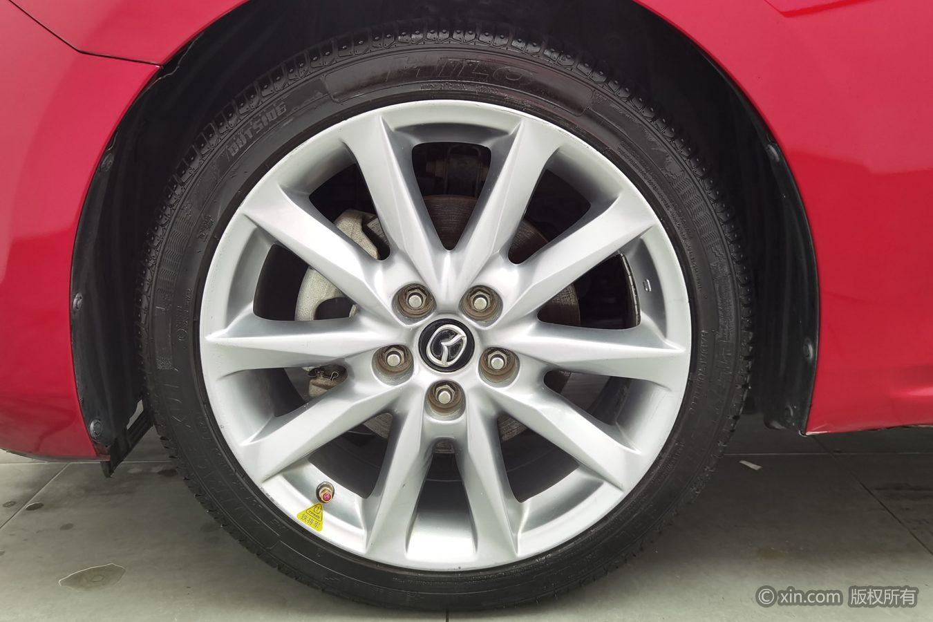 Mazda Mazda3 3 2017 2.0L AT Luxury V