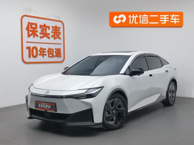 Toyota bZ3 2023 года выпуска