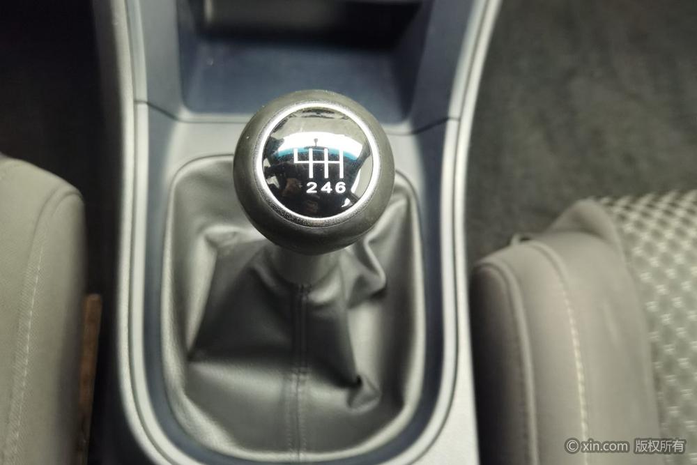 MG GT, фото 16