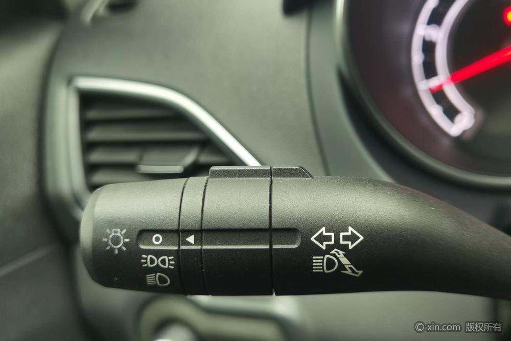 MG GT, фото 17