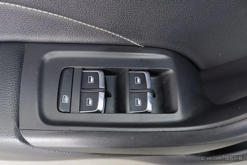 Roewe i6 Classic — фото 17