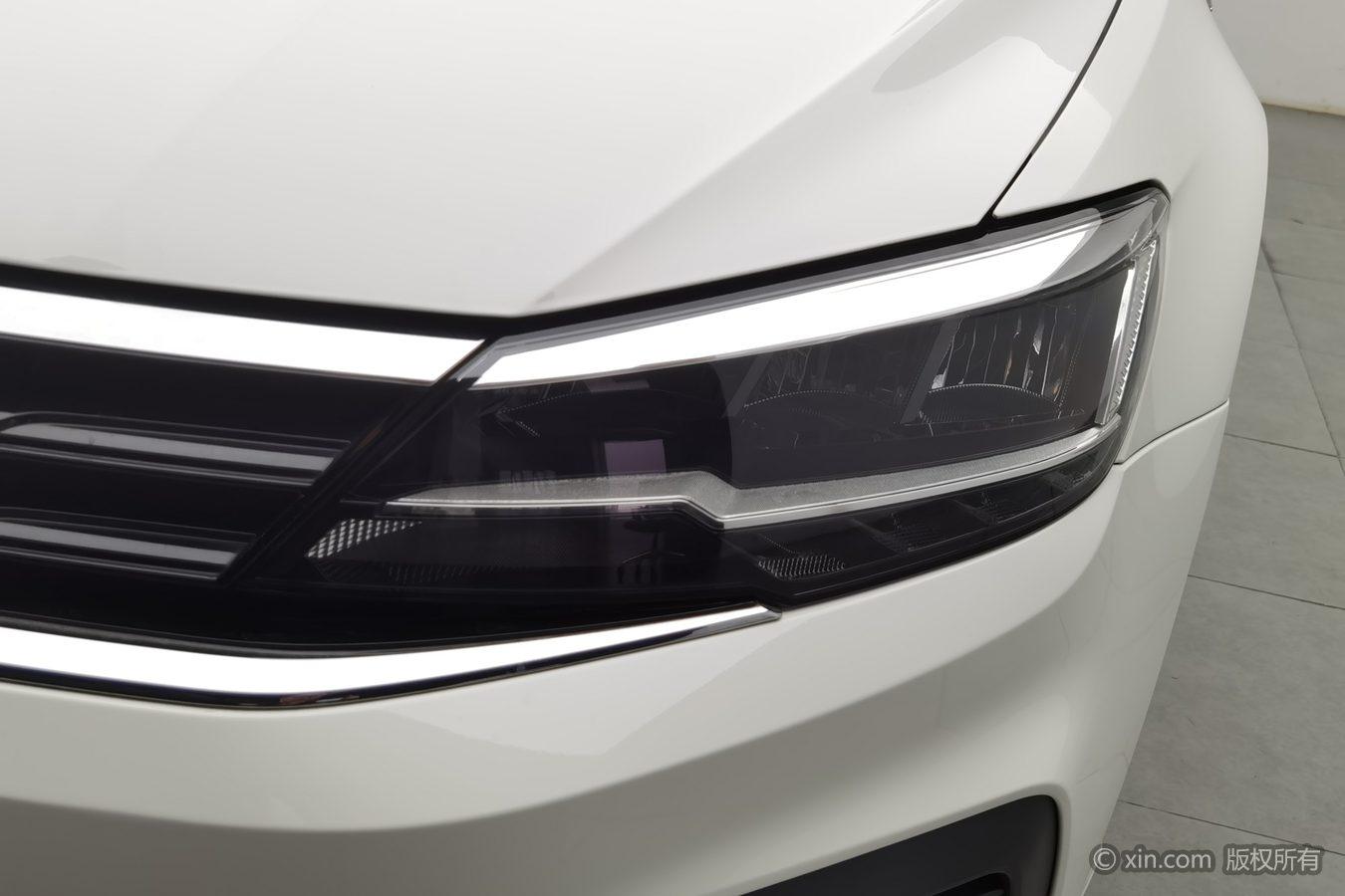 Volkswagen Lamando 2019 230TSI DSG VI