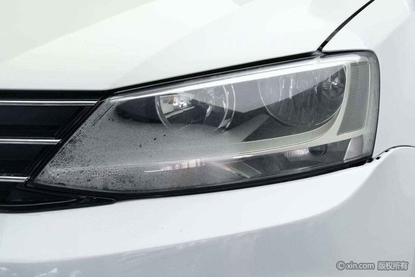 Volkswagen Sagitar 2015 1.6L MT Fashion