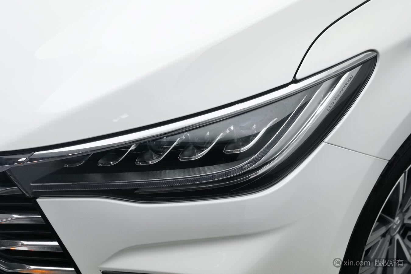 BYD Song MAX MAX 2021 1.5T AT Luxury 7 мест