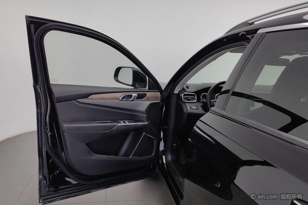 Lynk & Co 01, фото 21
