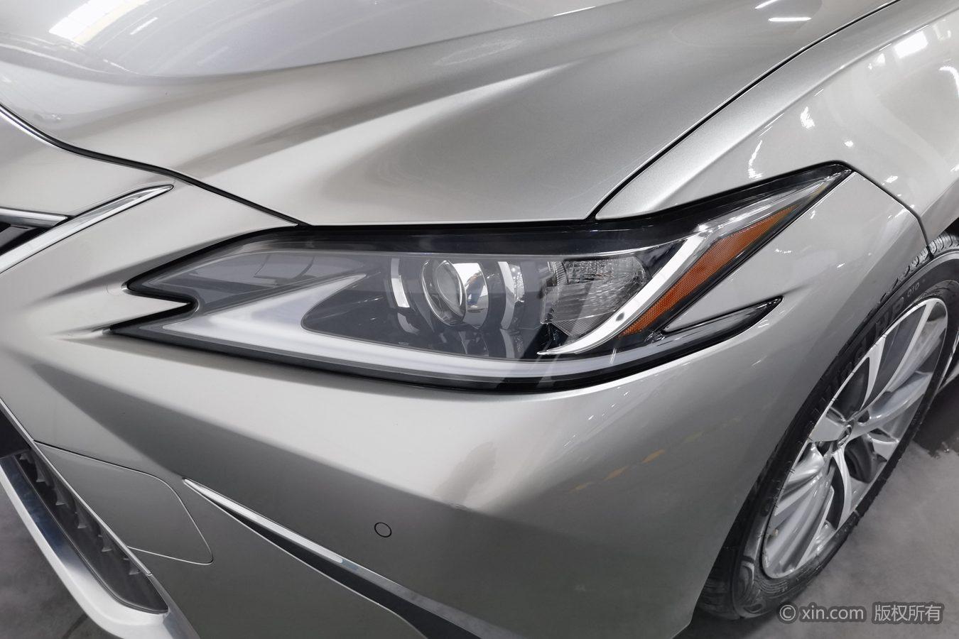 Lexus ES 2020 200 Luxury VI