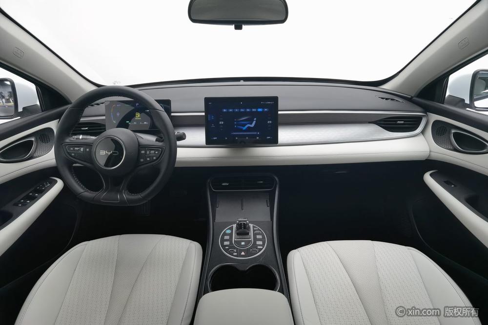 BYD Seal 05 DM-i, фото 13