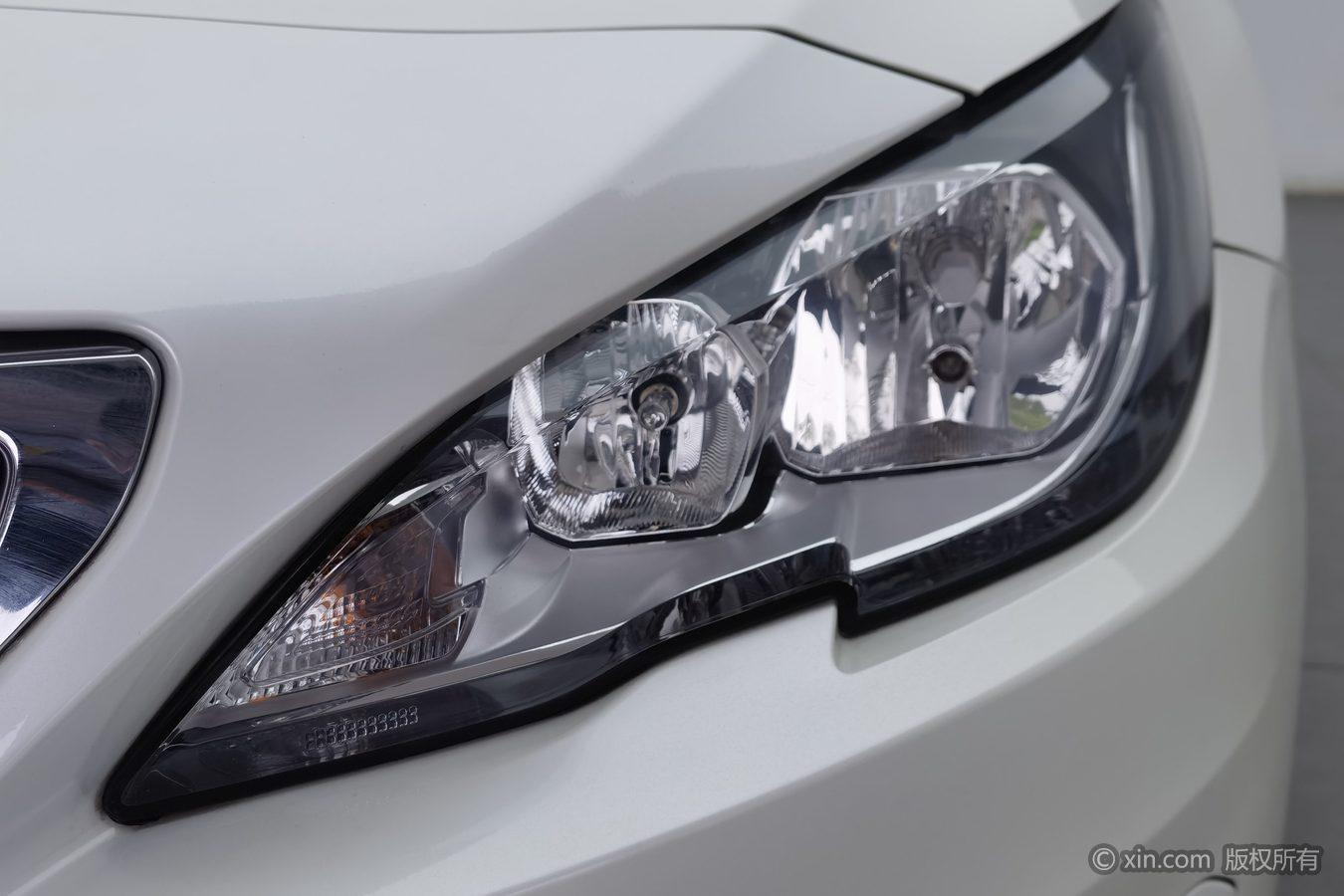Peugeot 408 2014 1.8L AT Luxury