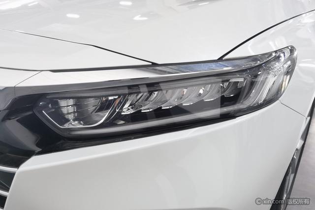 Honda Accord 2022 Белый из Китая, фото 3