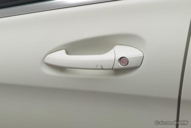 Mercedes-Benz B-Class 2015 B 200 — фото 8