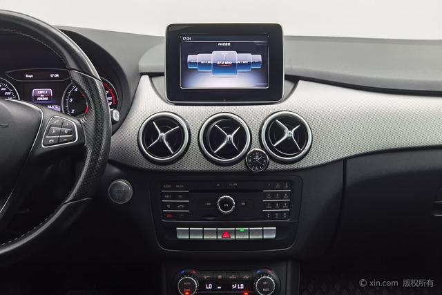 Mercedes-Benz B-Class 2015 B 200 — фото 12
