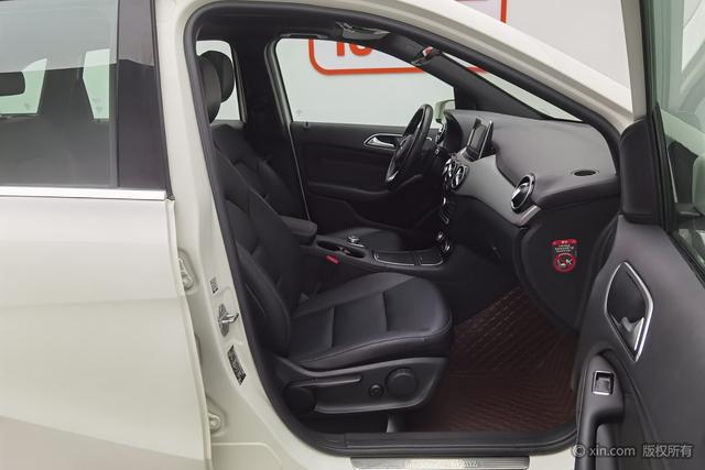 Mercedes-Benz B-Class 2015 B 200 — фото 13