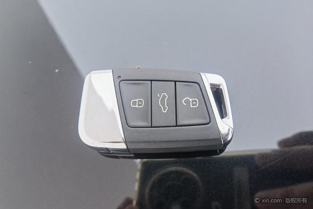 Volkswagen Magotan 2018 330 TSI DSG Luxury — фото 6