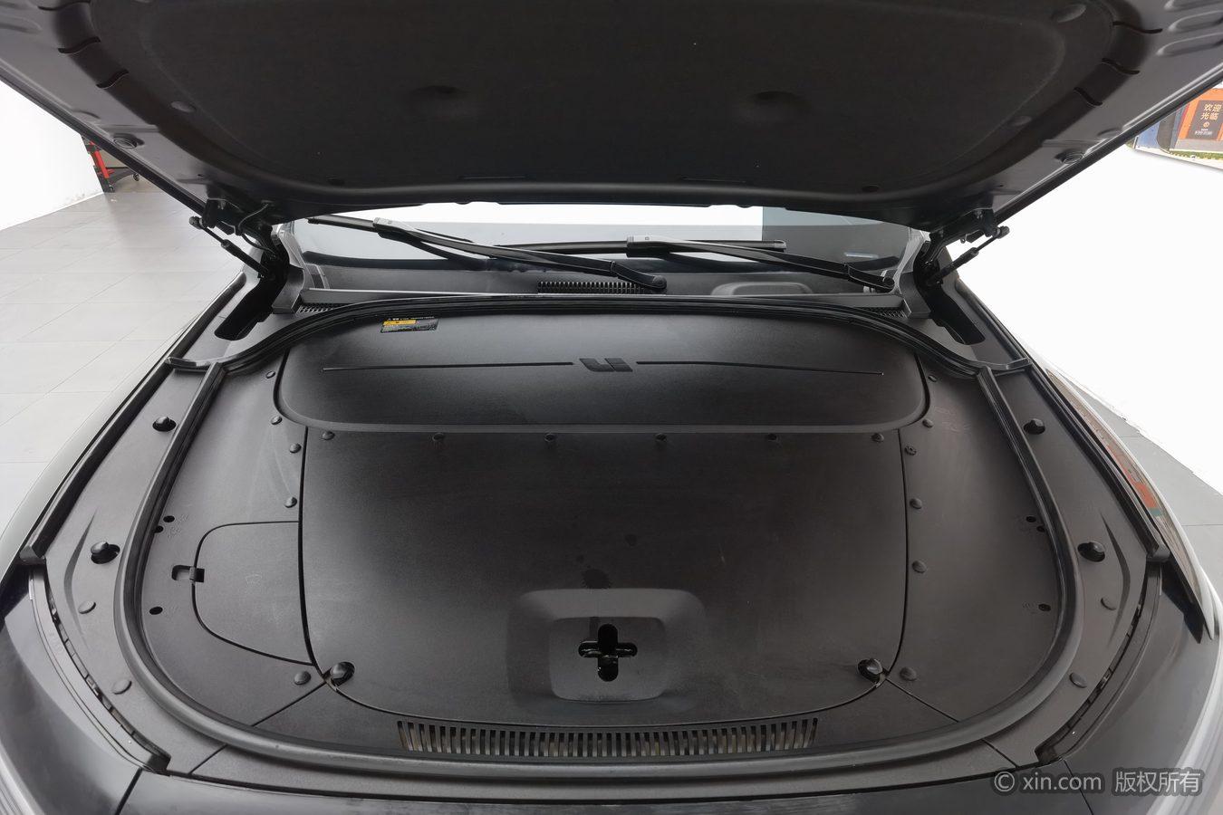 Li Auto ONE 2020 6 мест