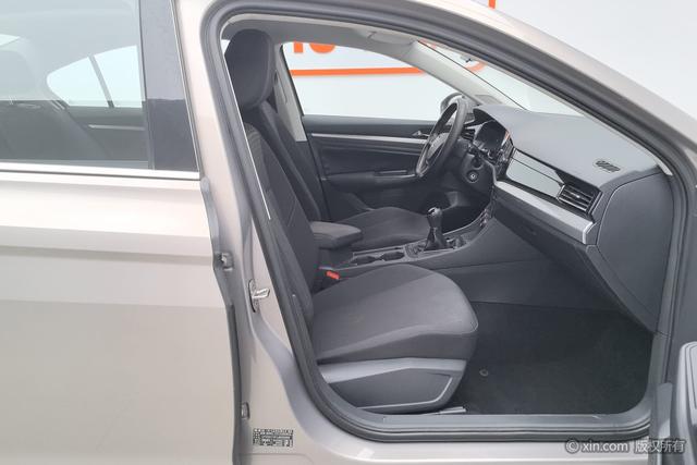 Volkswagen Bora 2020 1.5 L MT — фото 11